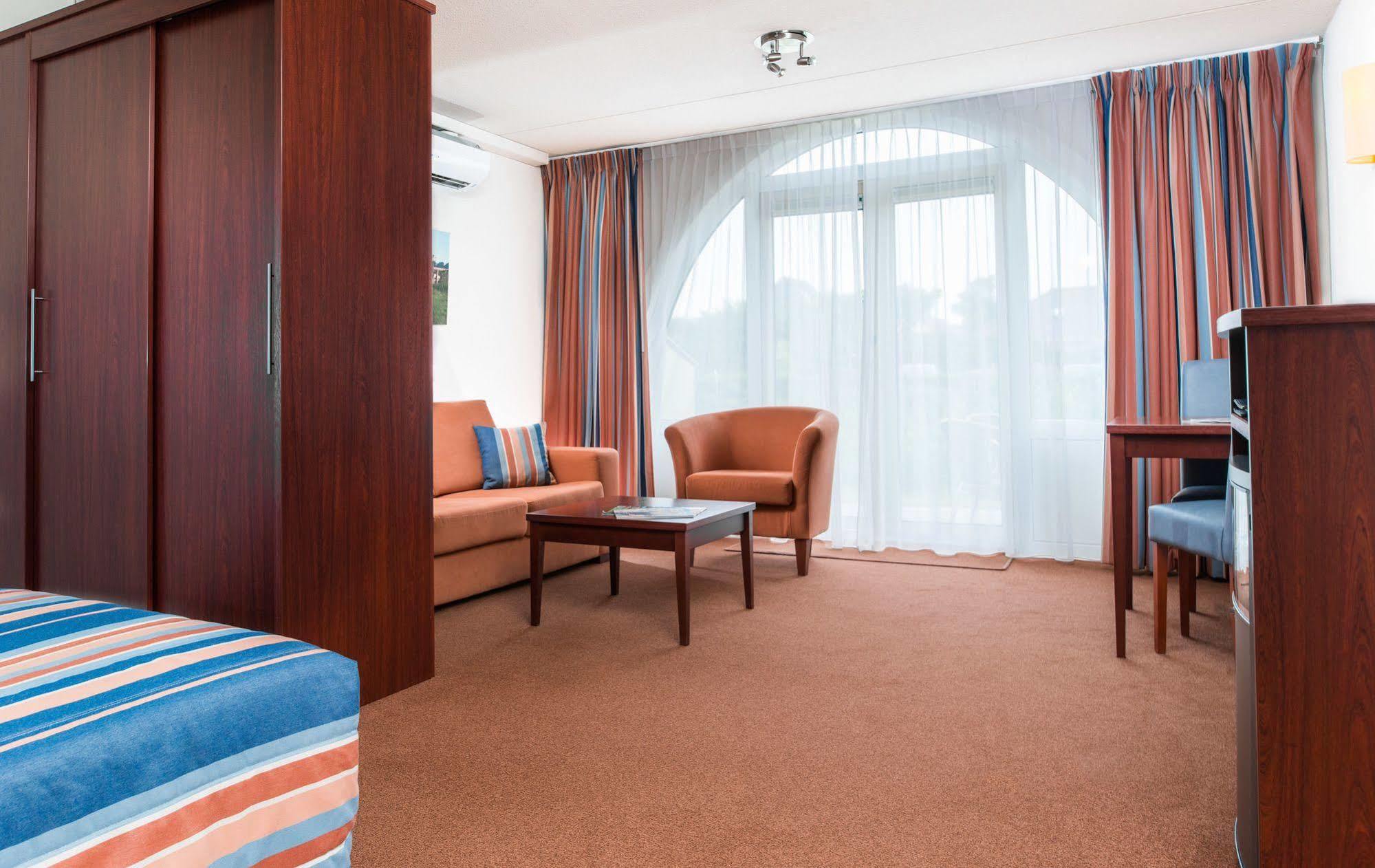 Hotel Greenside Texel เดอ คุก ภายนอก รูปภาพ
